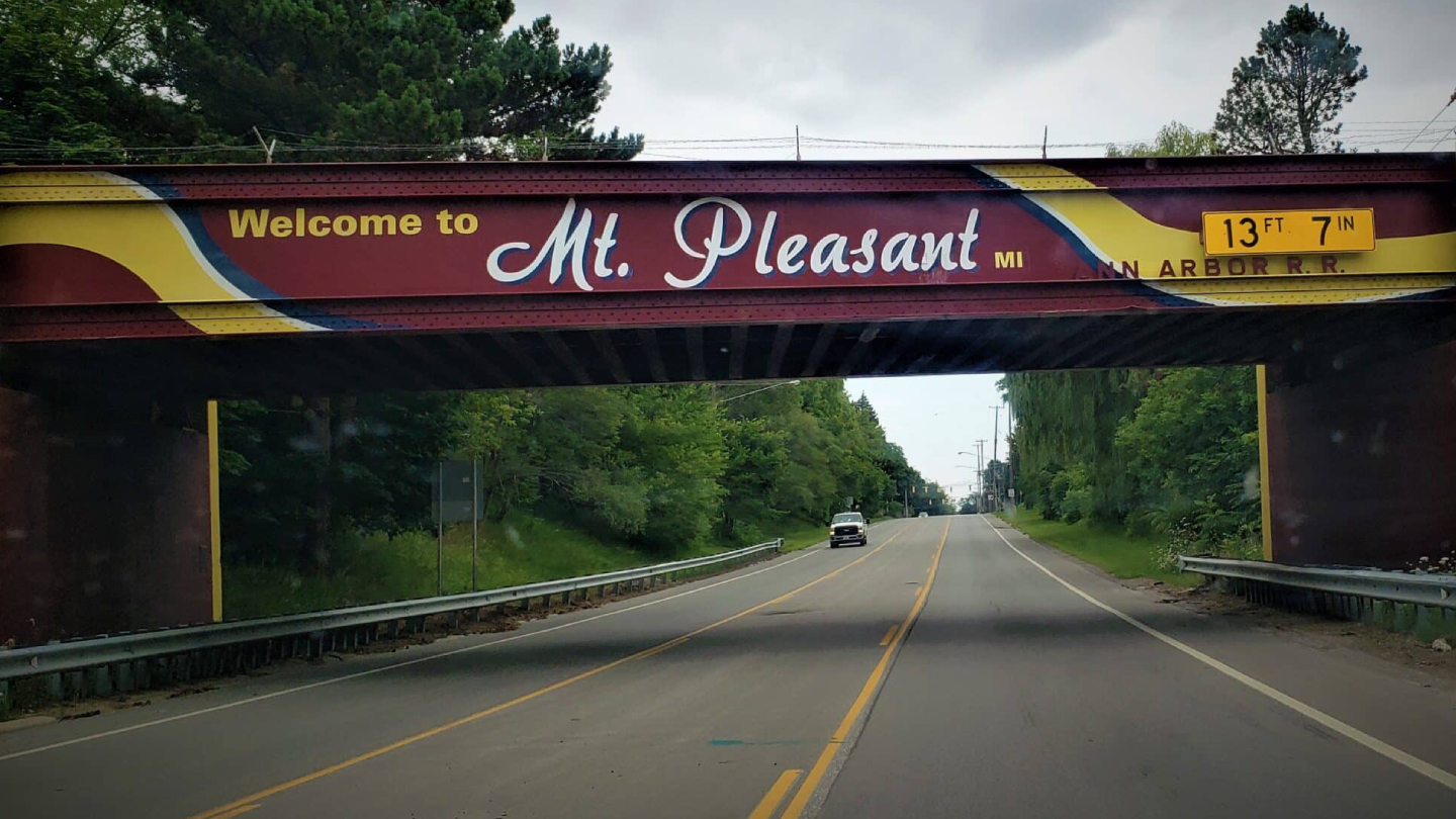 Professional garage door repair service in Mt. Pleasant, Michigan